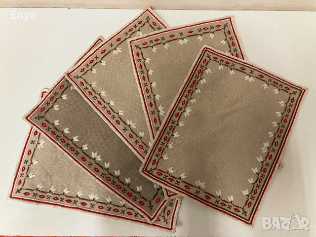 Салфетки за сервиране