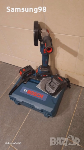 Ъглошлайф Bosch 18w. 125мм., снимка 3 - Други инструменти - 52696712