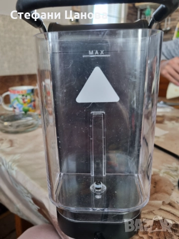 Кафе машина на капсули, снимка 2 - Кафемашини - 52790355