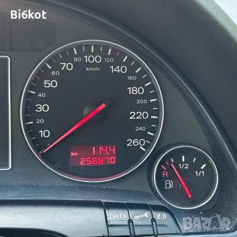 Audi A4 B6 седан , снимка 7 - Автомобили и джипове - 56431272