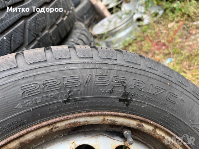 4бр.гуми с джанти Мерцедес Вито, снимка 4 - Гуми и джанти - 52067837