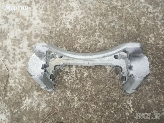 Преден десен спирачен апарат+държач за Киа Соренто -  дизел 2.5 CRDI 16 V - 140 к.с., снимка 3 - Части - 49965324