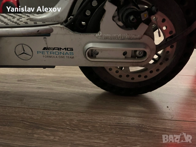Mi Electric Scooter Pro 2 Mercedes-AMG Petronas F1 Team Edition, снимка 6 - Друга електроника - 53938577