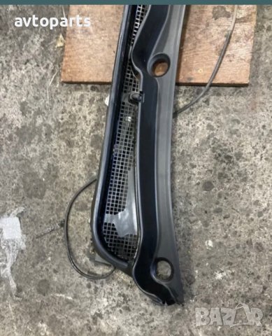 Subaru legacy 2011година маска под предна стъкло с пръскалки, снимка 2 - Части - 40589946