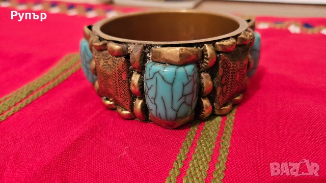 Старинна бронзова гривна, снимка 4 - Други ценни предмети - 53091134