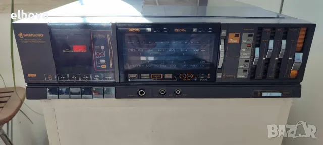 Радиокасетофон, грамофон Samsung SM-Q500, снимка 2 - Радиокасетофони, транзистори - 47419630