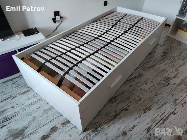 Модерно легло IKEA BRIMNES с размери 90x200 см