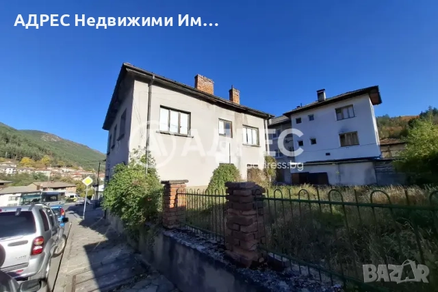 Продава, двуетажна къща, гр. Смолян, кв. Райково, снимка 2 - Къщи - 52454661