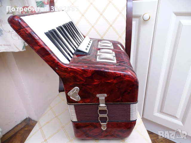 Акордеон Велтмайстер 40 баса, снимка 6 - Акордеони - 51616245