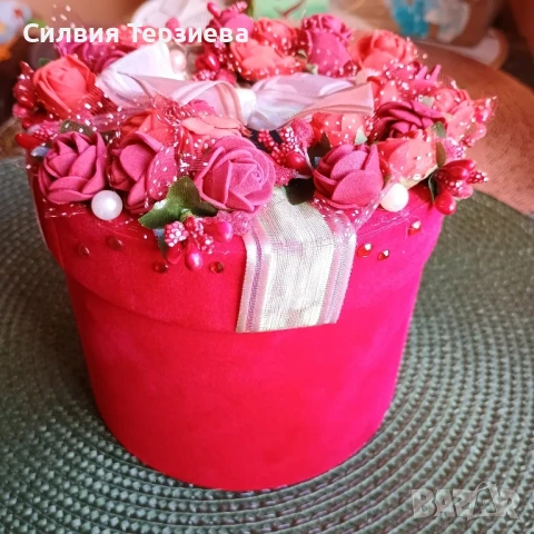Луксозна кутия за подарък, ръчно изработена и декорирана "Рози", снимка 2 - Декорация за дома - 50578555