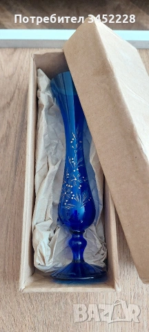 Вазичка винтидж синьо стъкло с оригиналната кутия за колекционери , снимка 8 - Антикварни и старинни предмети - 54243784