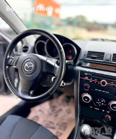 Мазда 3 1.6i, снимка 11 - Автомобили и джипове - 52007141