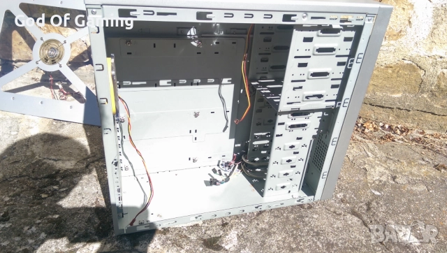 алуминиева PC ATX кутия 2004, снимка 2 - Захранвания и кутии - 51913941
