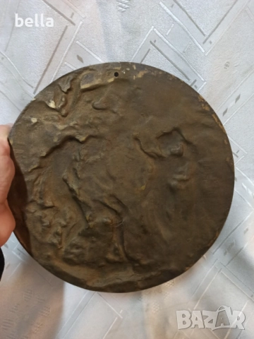 Антикварна масивна бронзова релефна плоча-барелеф изобразяваща Адам  Ева и Архангел Рафаел , снимка 8 - Антикварни и старинни предмети - 52859326