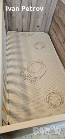 Детско легло с люлеещ механизъм 140/70, снимка 4 - Бебешки легла и матраци - 52864409