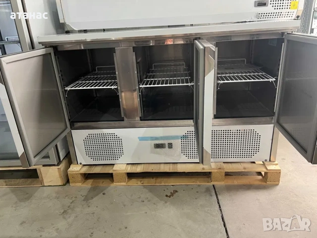 Хладилна маса с 3 врати.Немска, снимка 3 - Обзавеждане на кухня - 54292174