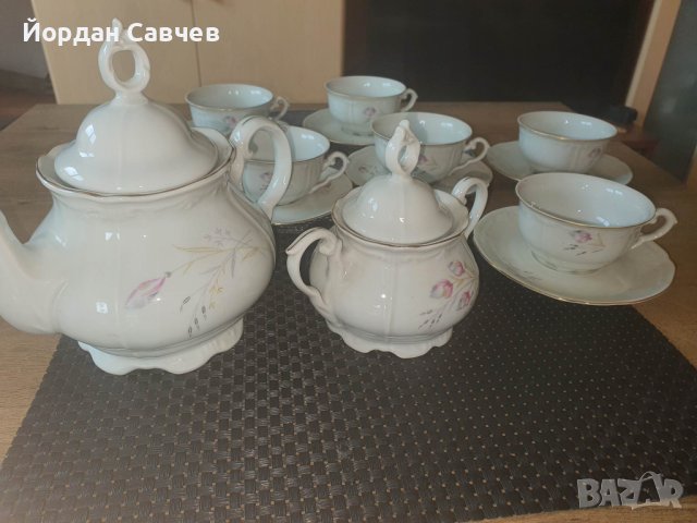 Красив порцеланов сервиз за чай Коста Йорданов, снимка 1 - Сервизи - 42521868
