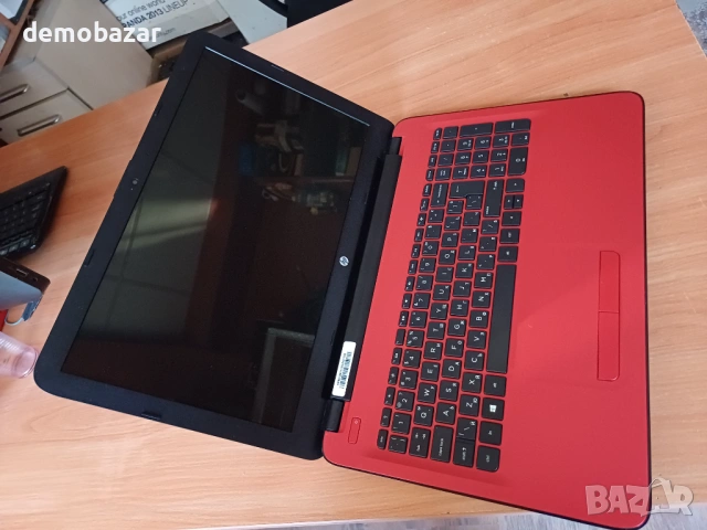 15.6' HP Pentium Quad Core/8GB-RAM/256GB лаптоп с нова батерия, снимка 2 - Лаптопи за дома - 54352795