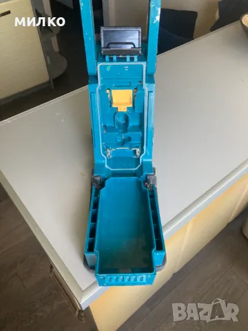Радио - Makita DMR 104, снимка 5 - Други инструменти - 49976962