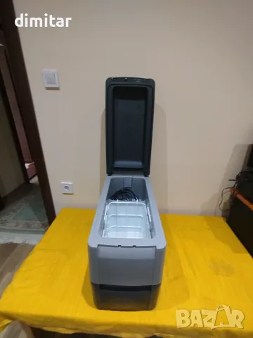 Автомобилен компресорен хладилник  WAECO 12/24 V , снимка 18 - Хладилни чанти - 55779467