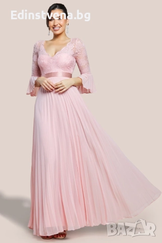 Дамска официална дълга рокля в цвят пудра с дантела и плисе