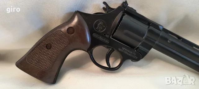 Колекционерски револвер с капси – реплика на Colt Python Magnum .357, снимка 3 - Колекции - 56112820
