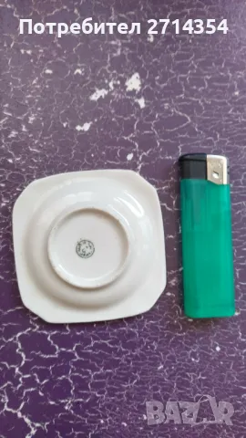 Малък порцеланов пепелник , снимка 2 - Антикварни и старинни предмети - 49401386