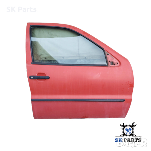 Врата предна дясна на Volkswagen Polo 3, снимка 1 - Части - 44553433