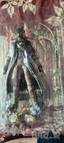 Статуетка Bloodborne Hunter 1/6 30 см,нова, снимка 3 - Колекции - 51171229