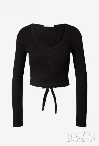 Черна блуза, снимка 3 - Блузи с дълъг ръкав и пуловери - 48173134