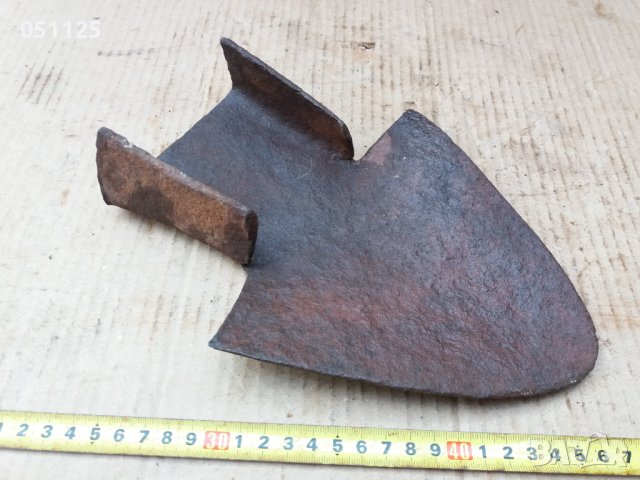 възрожденски кован лемиш от дървен плуг, рало, снимка 12 - Антикварни и старинни предмети - 36767660