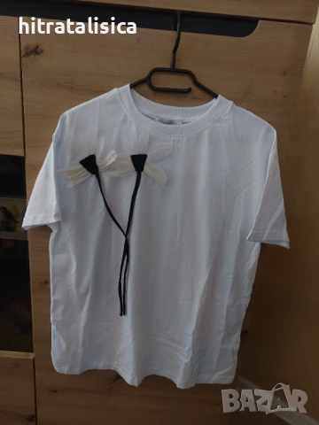 Дамска тениска М размер, снимка 2 - Тениски - 54349057