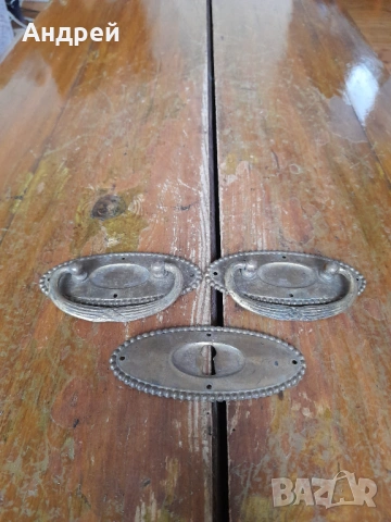 Стар обков за сандък,ключалка,дръжки