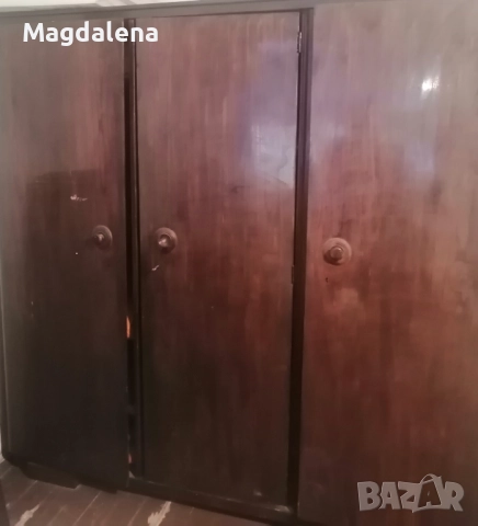 Масивен гардероб 