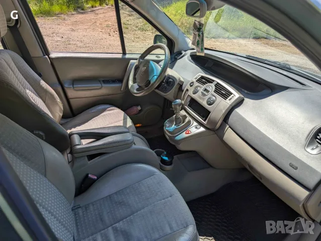 Renault Scenic 1.9 dCi, снимка 9 - Автомобили и джипове - 55483154
