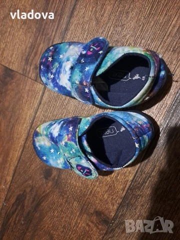 Детски пантофи номер 28, снимка 2 - Детски пантофи - 52696849