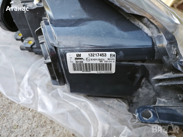 фар опел корса Д 2010 , снимка 2 - Части - 52589965