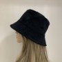Дамска шапка рипсено кадифе в черен цвят, снимка 1 - Шапки - 39112996