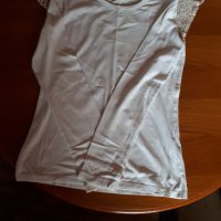Две блузки за 15лв, снимка 3 - Блузи с дълъг ръкав и пуловери - 34491556