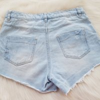 Дънкови панталони с висока талия - размер С-М , снимка 2 - Къси панталони и бермуди - 29315447