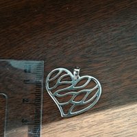 Сребърна висулка сърце, снимка 1 - Колиета, медальони, синджири - 31689392