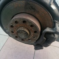 Задни дискове VW Touran 2.0i Фолкслаген Тоуран , снимка 1 - Части - 42658062