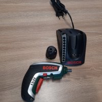 Акумулаторна отвертка Bosch D-70745, снимка 3 - Други инструменти - 37511707