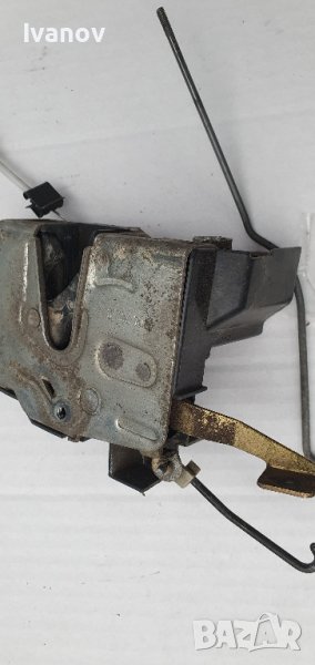 Брава за бмв е34 предна дясна врата bmw e34 front right door lock 51218104782

, снимка 1