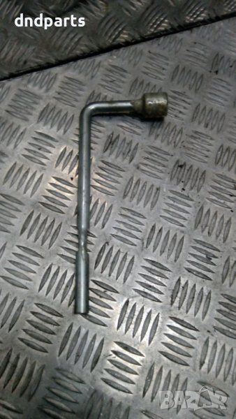 Ключ за гуми Daewoo Nubira 1.6i 2000г., снимка 1