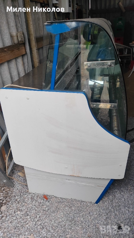 На половин цена до Нова година Продавам хладилна витрина , снимка 1