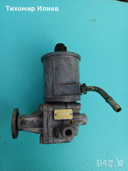 Хидравлична помпа за Мерцедес 124, снимка 1