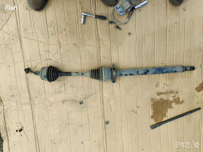 дясна полуоски volvo 2.4 140hp, снимка 1