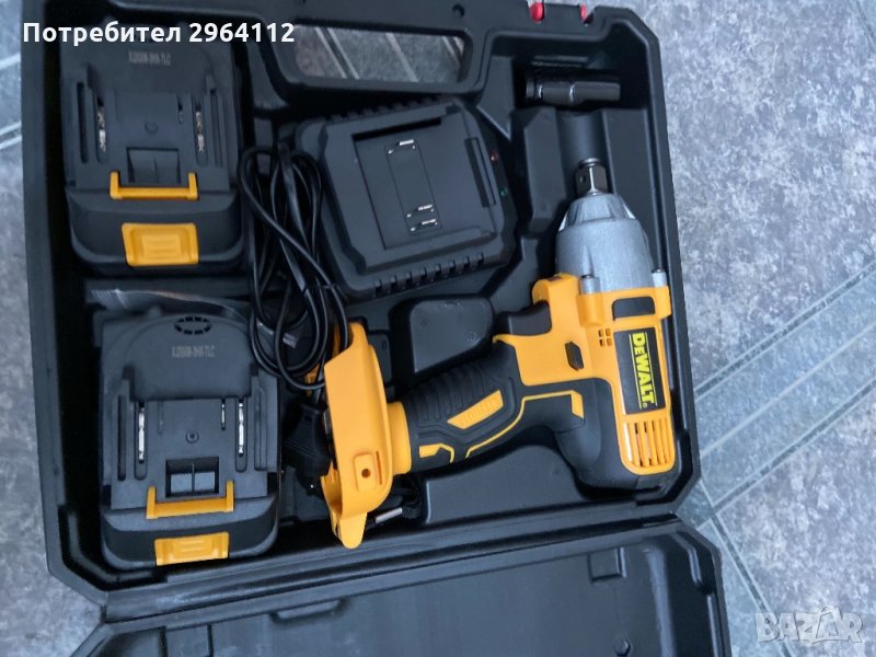 DeWalt 18V/5.0Ah Li-Ion Акумулаторен ударен гайковерт с 2 батерии, снимка 1