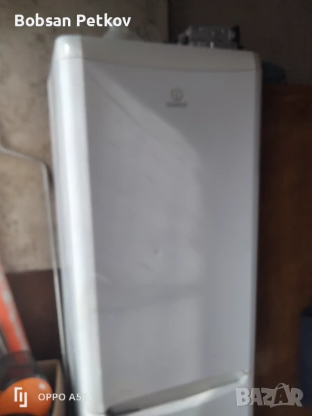 Хладилник Индезит с камера - използван, снимка 1